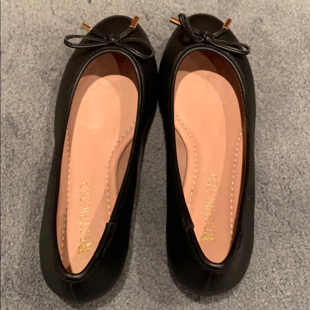 Restricted Black Flats